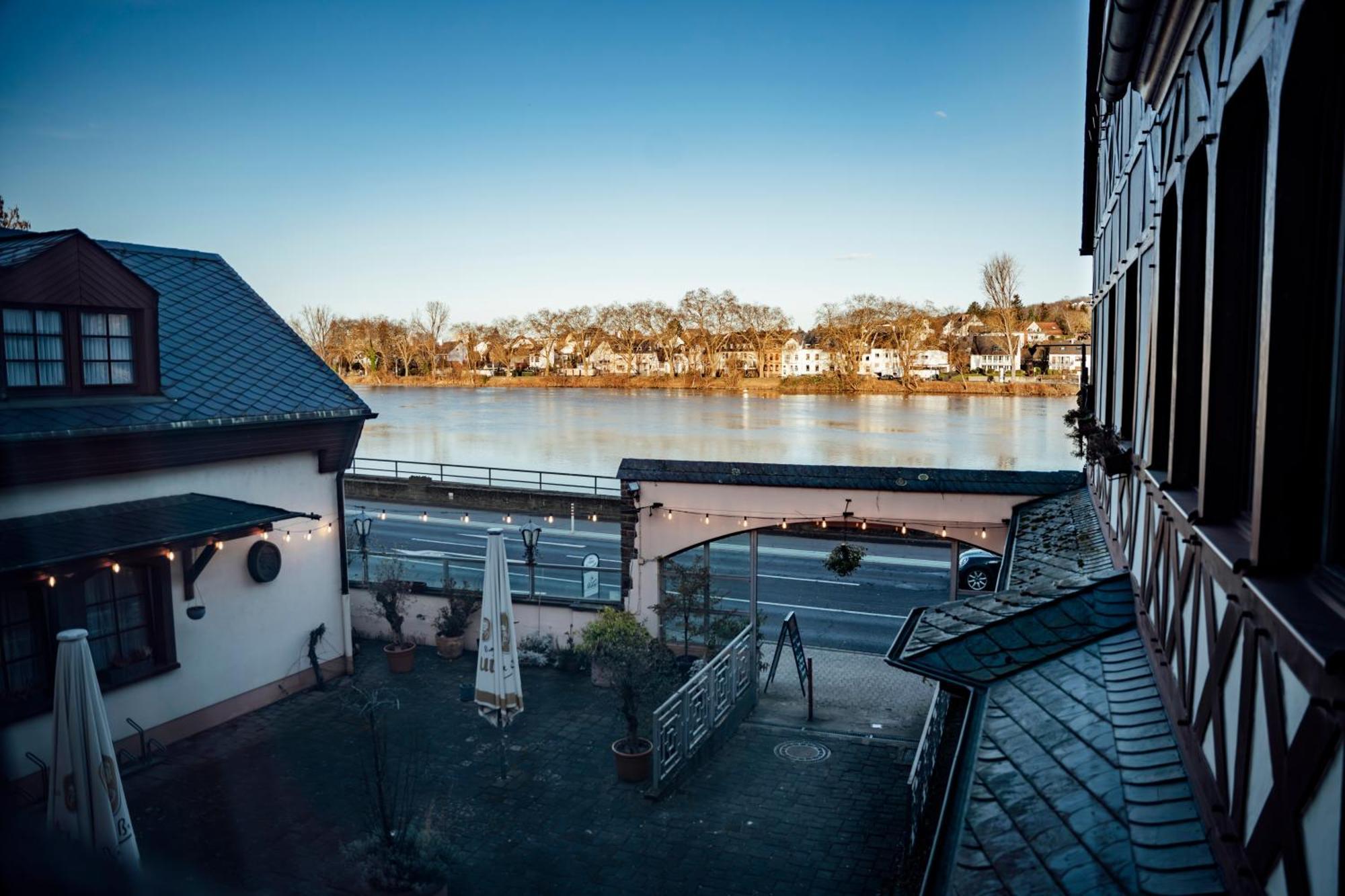 Hotel Guelser Weinstube Koblenz  Bagian luar foto
