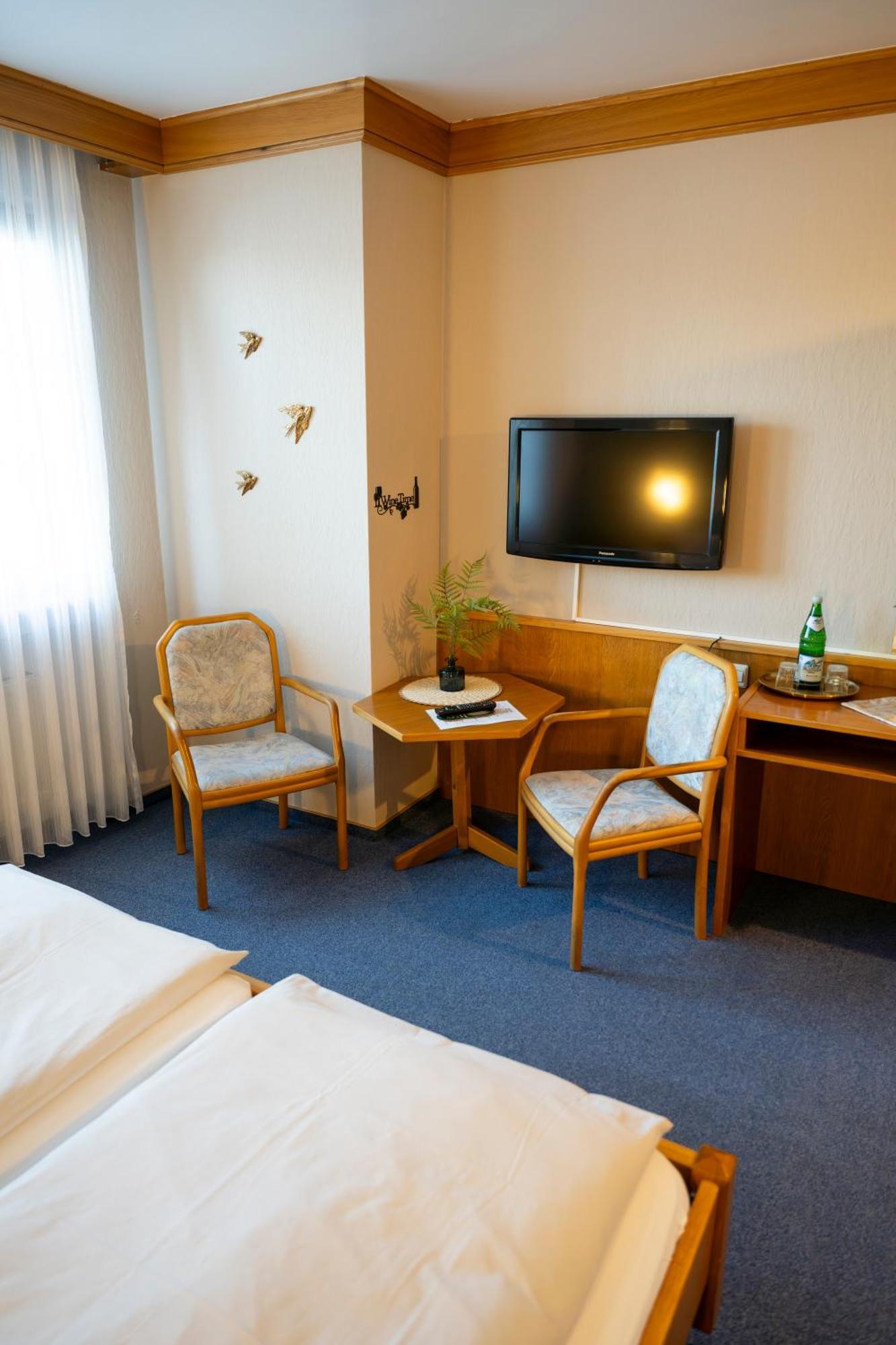 Hotel Guelser Weinstube Koblenz  Bagian luar foto