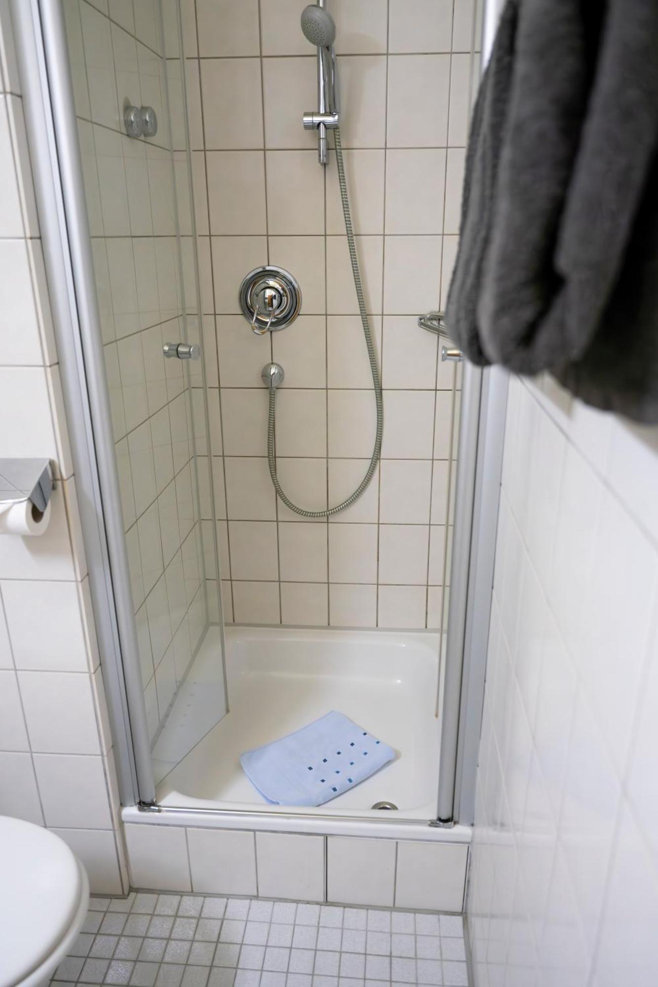 Hotel Guelser Weinstube Koblenz  Bagian luar foto