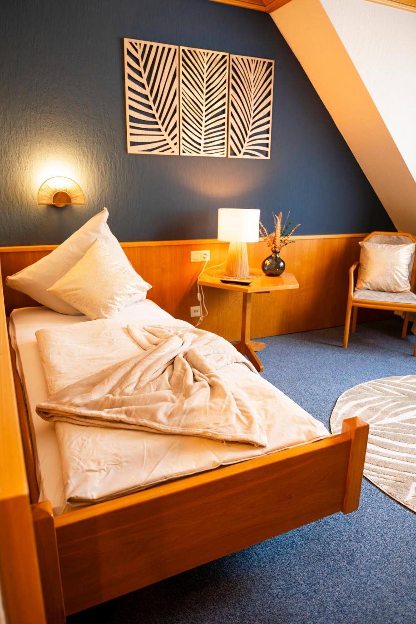 Hotel Guelser Weinstube Koblenz  Bagian luar foto