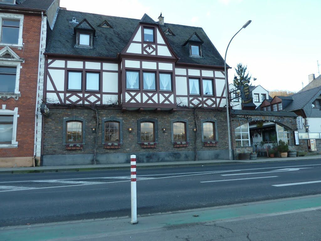 Hotel Guelser Weinstube Koblenz  Bagian luar foto